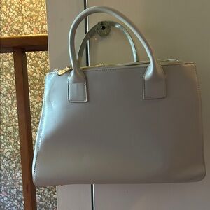 Elegant Gray Handbag